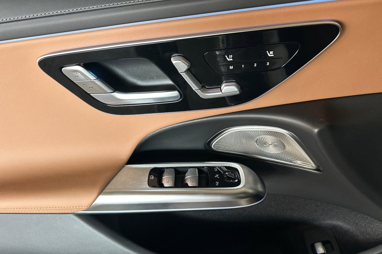 New 2026 Mercedes-Benz E 450 4MATIC All-Terrain Wagon image 11