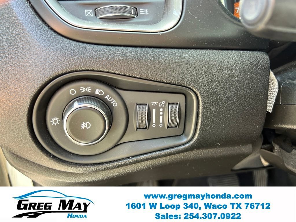 Used 2020 Jeep Renegade Limited w/ UConnect 8.4 Nav Group AWD/4WD image 27