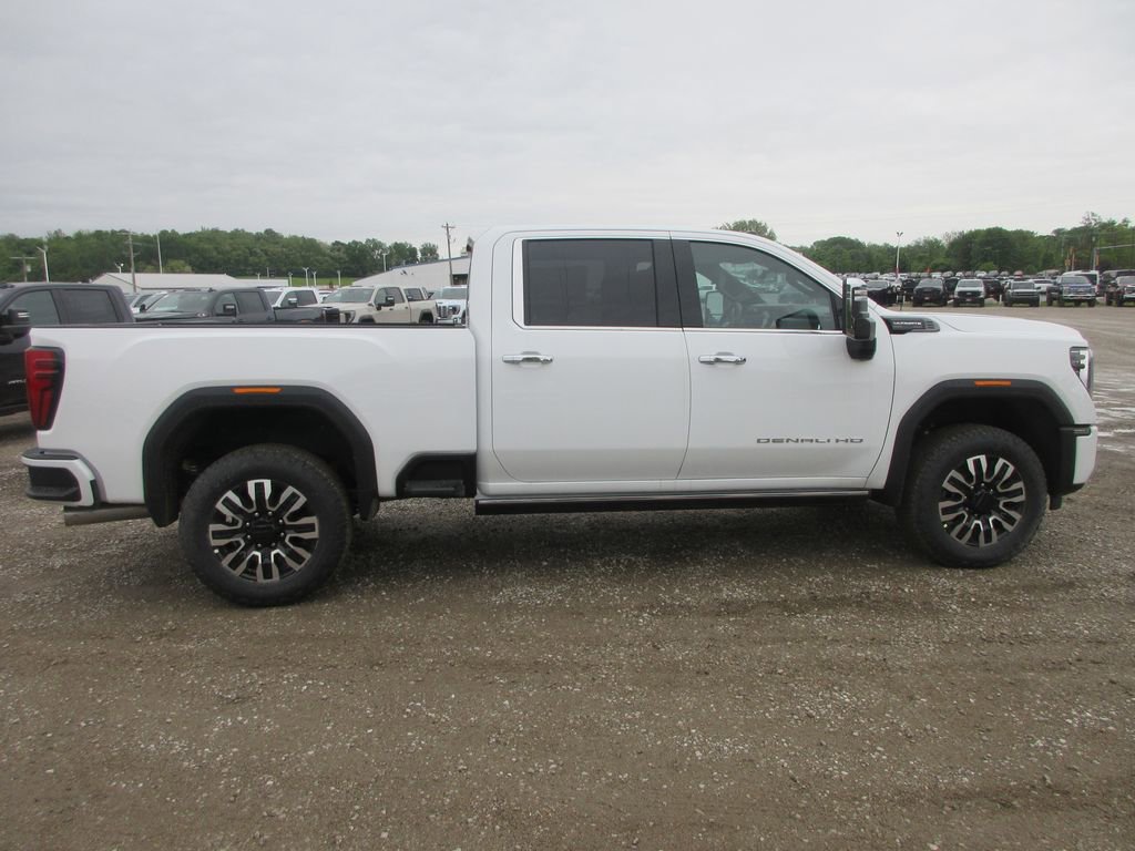 New 2026 GMC Sierra 2500 Denali Ultimate AWD/4WD image 3