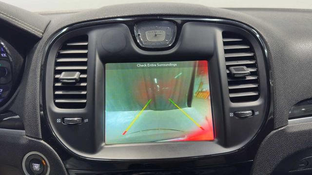 Used 2019 Chrysler 300 S image 32
