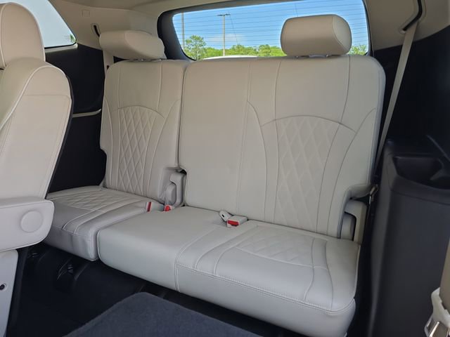 Certified 2023 Buick Enclave Avenir FWD image 16