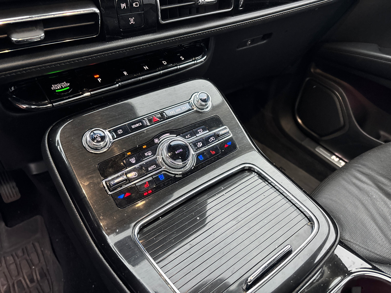 Certified 2023 Lincoln Nautilus Reserve w/ Cargo Utility Package image 22