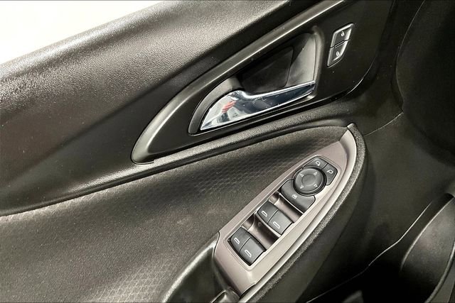 Used 2021 Chevrolet Malibu LS FWD image 36