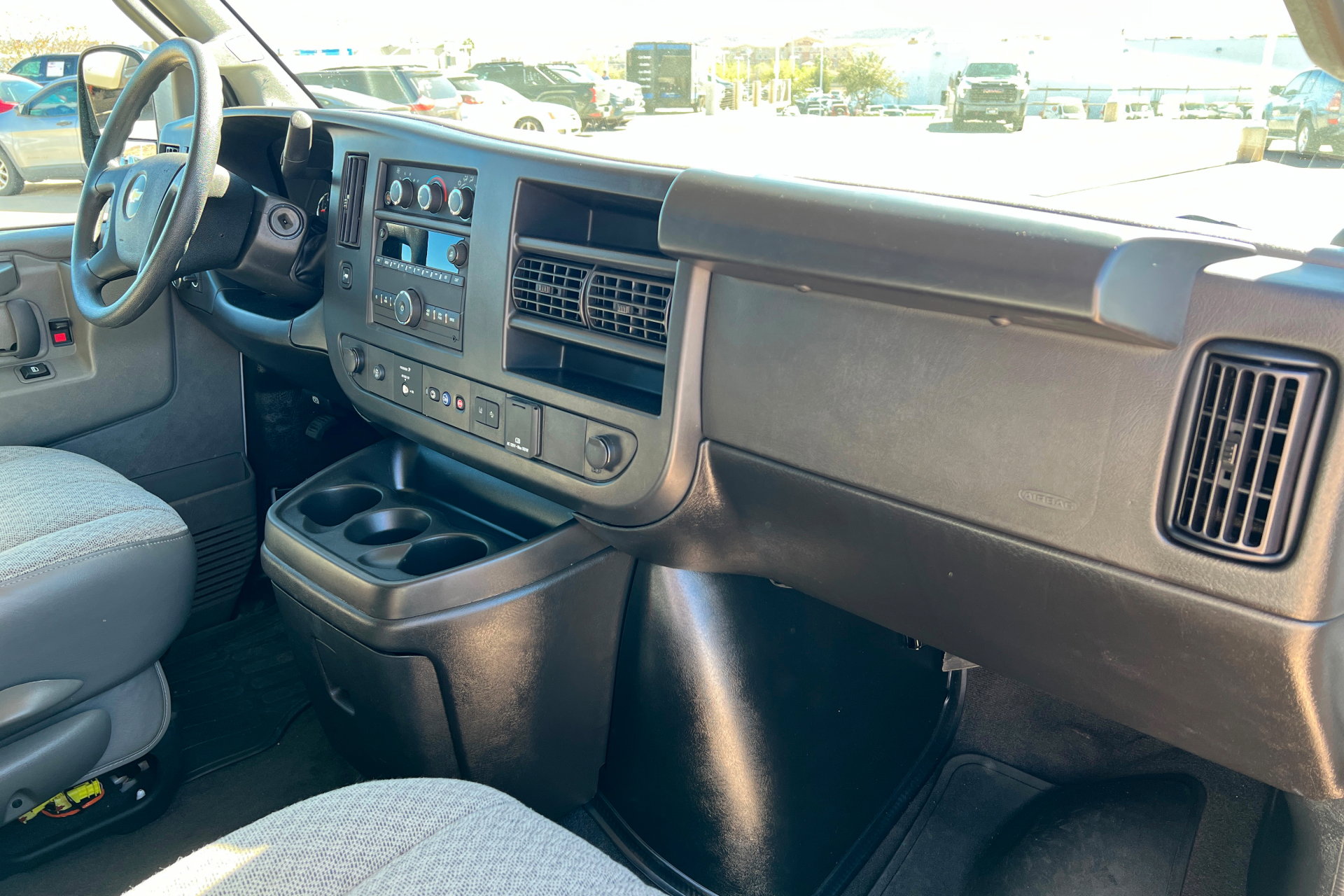 Certified 2024 Chevrolet Express 3500 LT w/ LT Preferred Equipment Group image 23