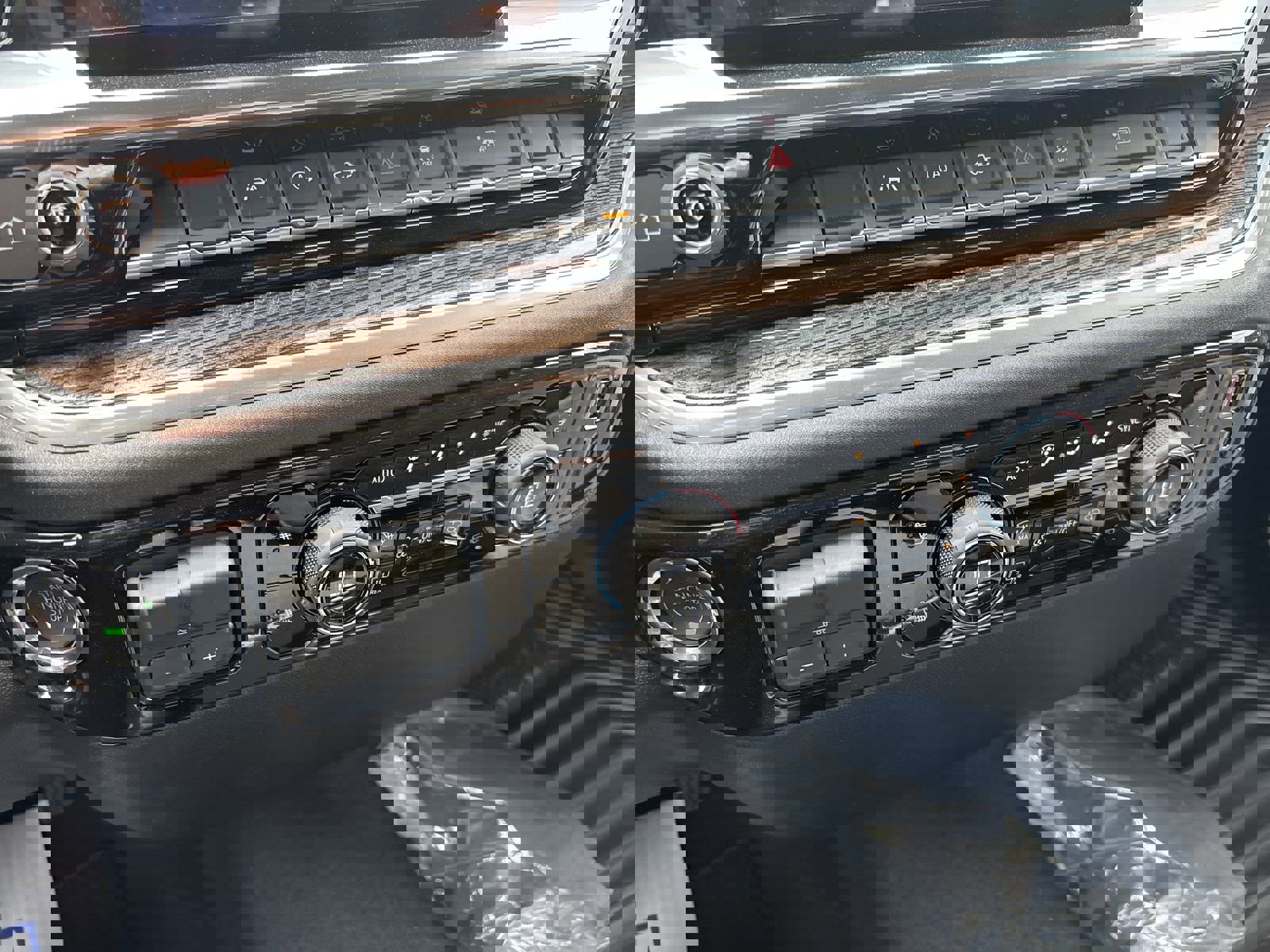 New 2026 Chevrolet Silverado 1500 LT image 18