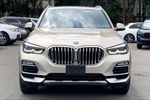 Used 2019 BMW X5 xDrive40i w/ Premium Package 2 AWD/4WD image 2
