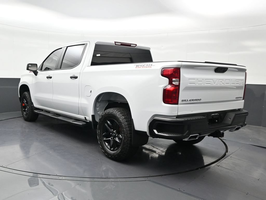 Used 2025 Chevrolet Silverado 1500 Custom Trail Boss AWD/4WD image 3