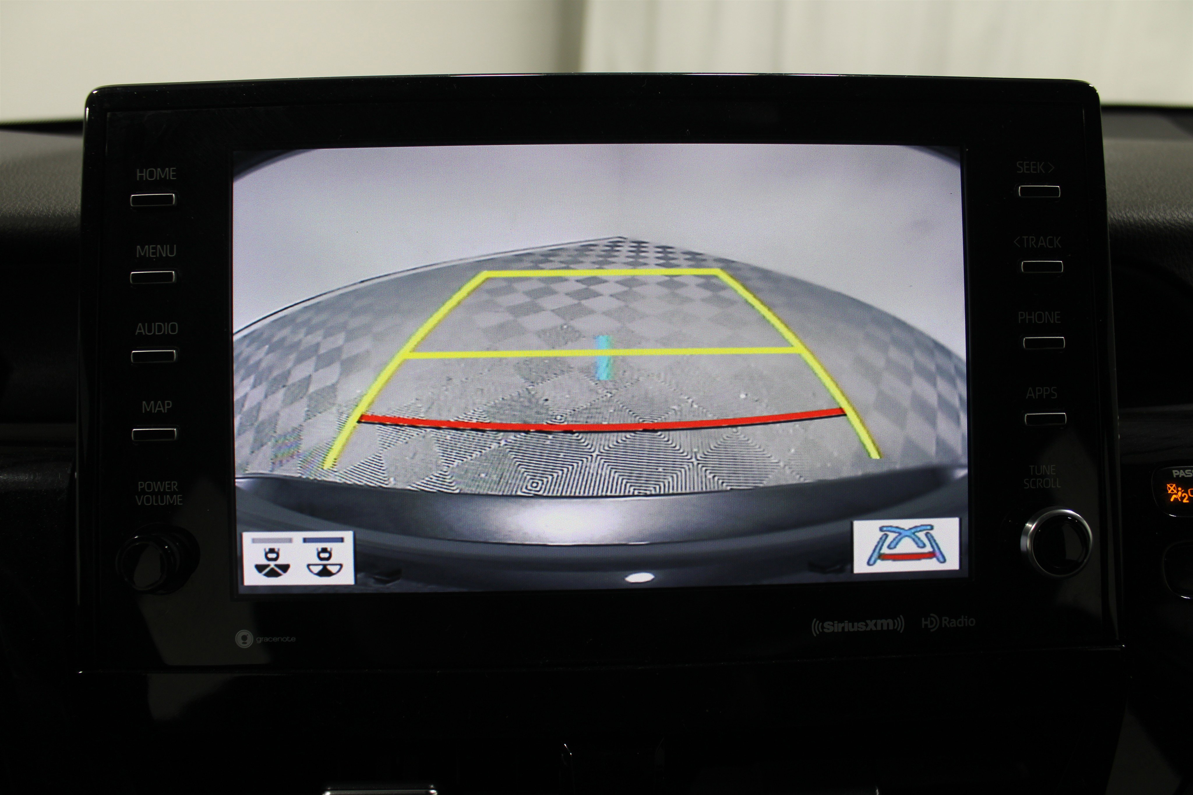 Used 2023 Toyota Camry XLE image 15