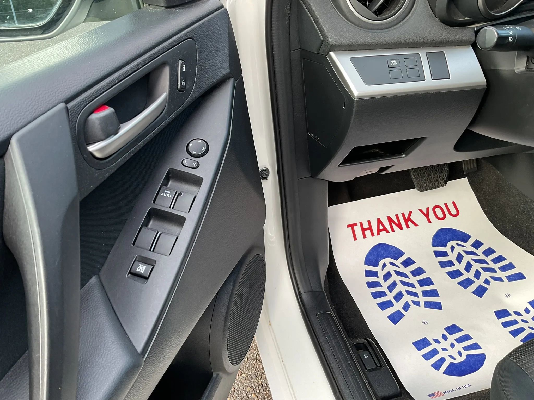 Used 2012 MAZDA MAZDA3 i Sport image 18