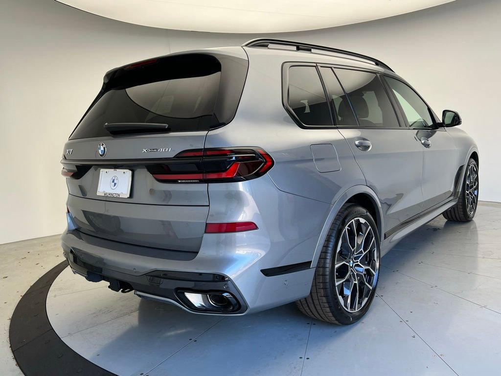 New 2026 BMW X7 xDrive40i image 3