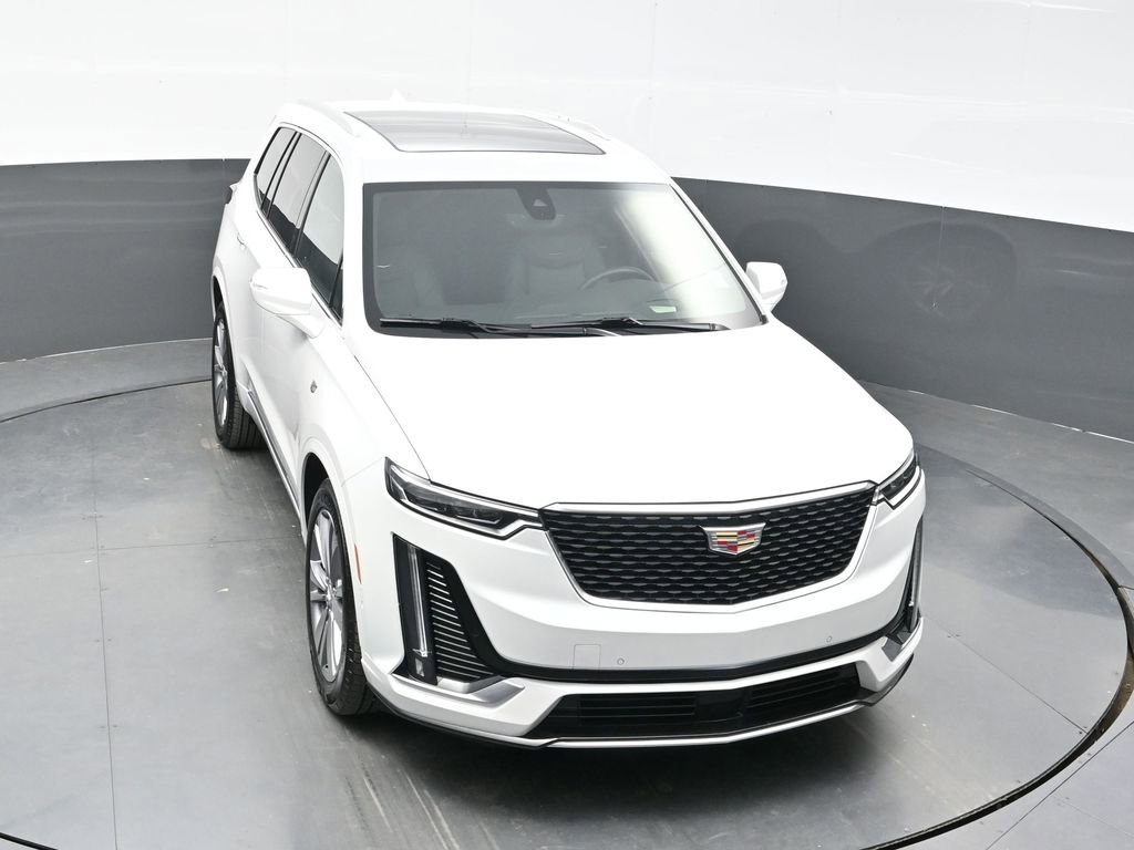 Certified 2025 Cadillac XT6 Premium Luxury w/ Platinum Package image 32
