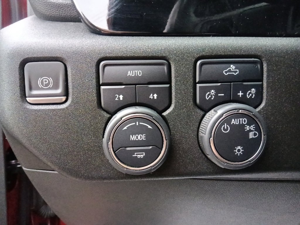 Used 2022 Chevrolet Silverado 1500 LT w/ Protection Package image 17