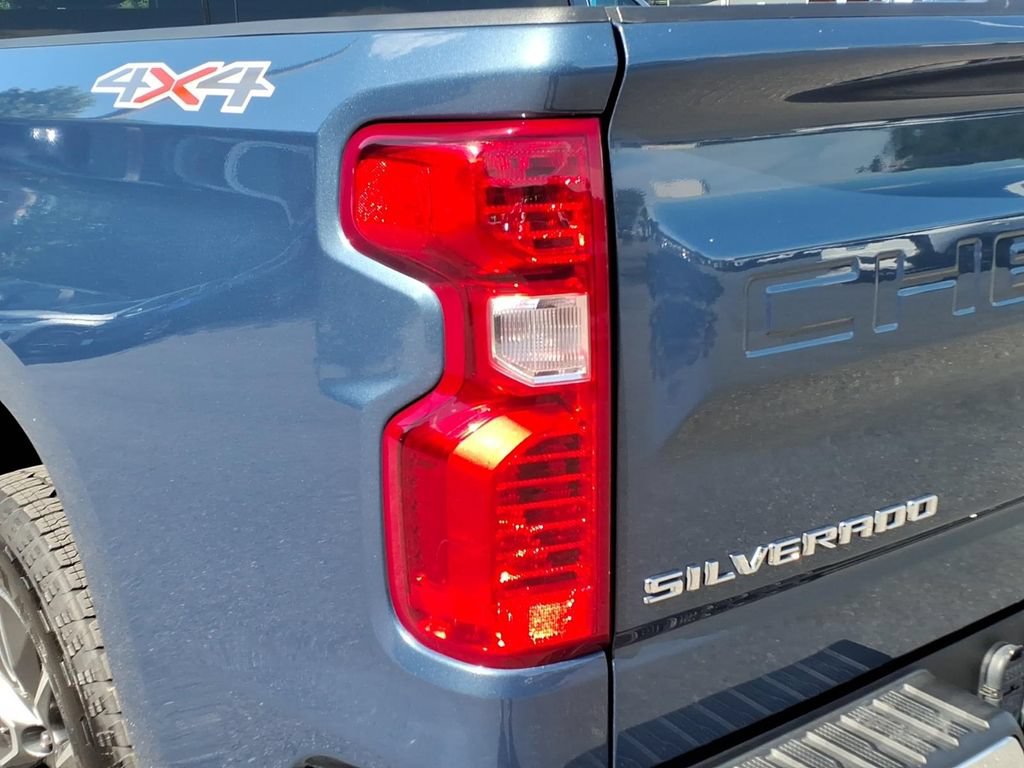 Certified 2024 Chevrolet Silverado 1500 LT AWD/4WD image 9