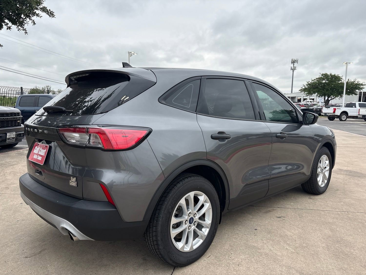 Used 2022 Ford Escape S FWD image 3