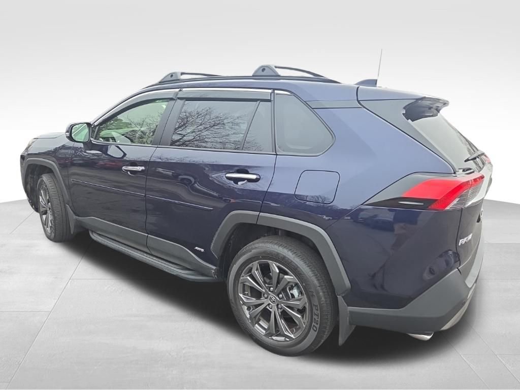 Used 2025 Toyota RAV4 Limited w/ Advanced Technology Package image 4