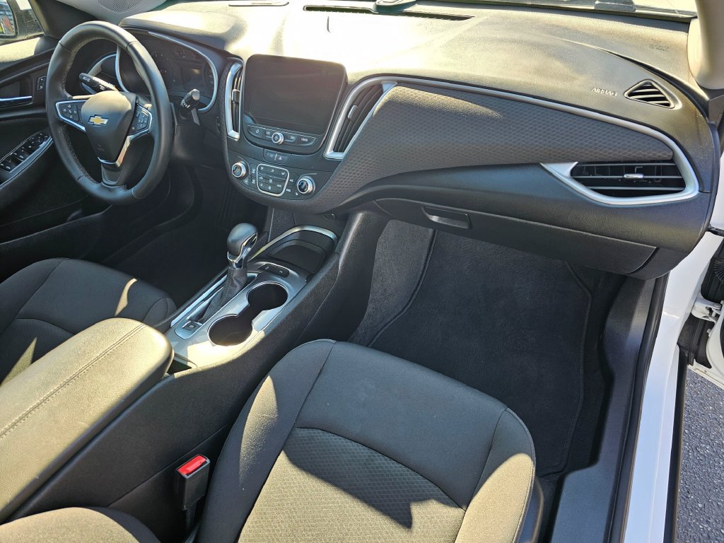 Used 2024 Chevrolet Malibu LT w/ Sport Edition FWD image 11