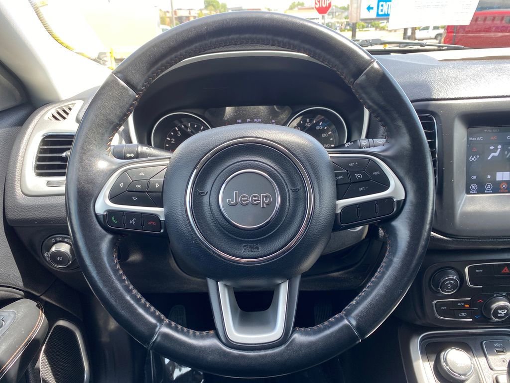 Used 2019 Jeep Compass Latitude w/ Cold Weather Group AWD/4WD image 14