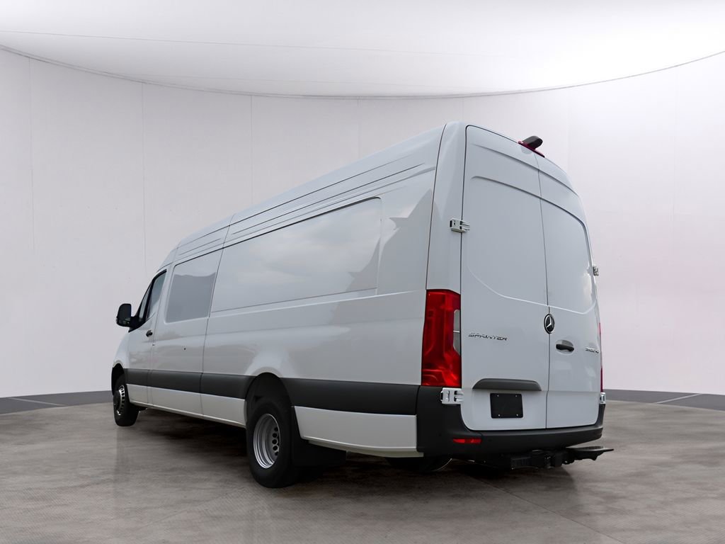 Used 2024 Mercedes-Benz Sprinter 3500 image 7