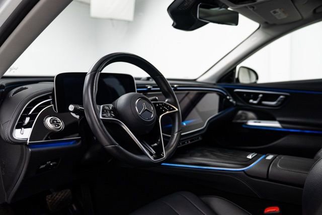 Used 2025 Mercedes-Benz E 350 4MATIC Sedan image 12