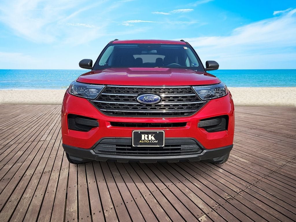 Used 2022 Ford Explorer XLT RWD image 2