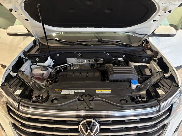 Used 2025 Volkswagen Atlas SE image 25