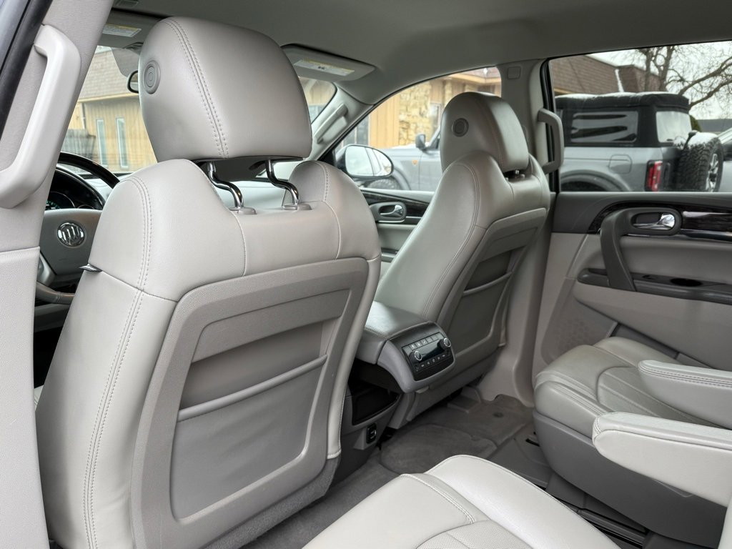 Used 2017 Buick Enclave Premium image 18