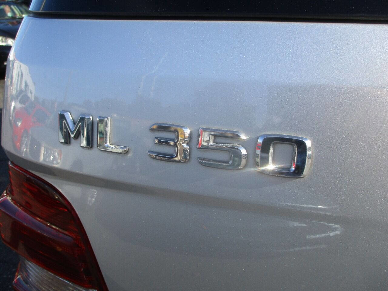 Used 2010 Mercedes-Benz ML 350 4MATIC image 25