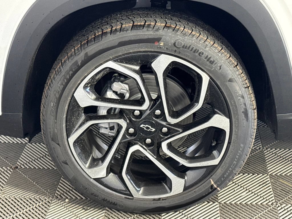New 2026 Chevrolet Trax RS w/ Driver Confidence Package FWD image 35