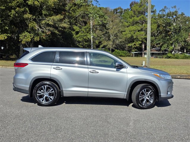 Used 2018 Toyota Highlander Plus image 37