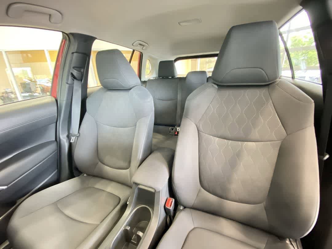Used 2024 Toyota Corolla Cross LE AWD/4WD image 14