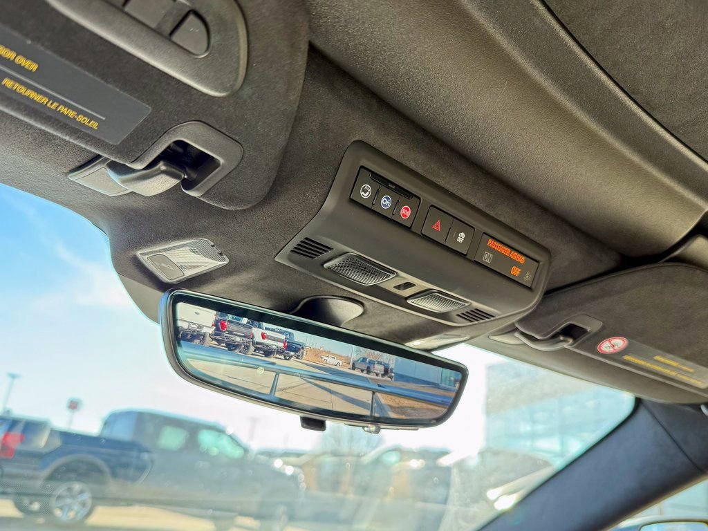 Used 2021 Chevrolet Corvette Stingray Premium Cpe w/ Z51 Performance Package image 27