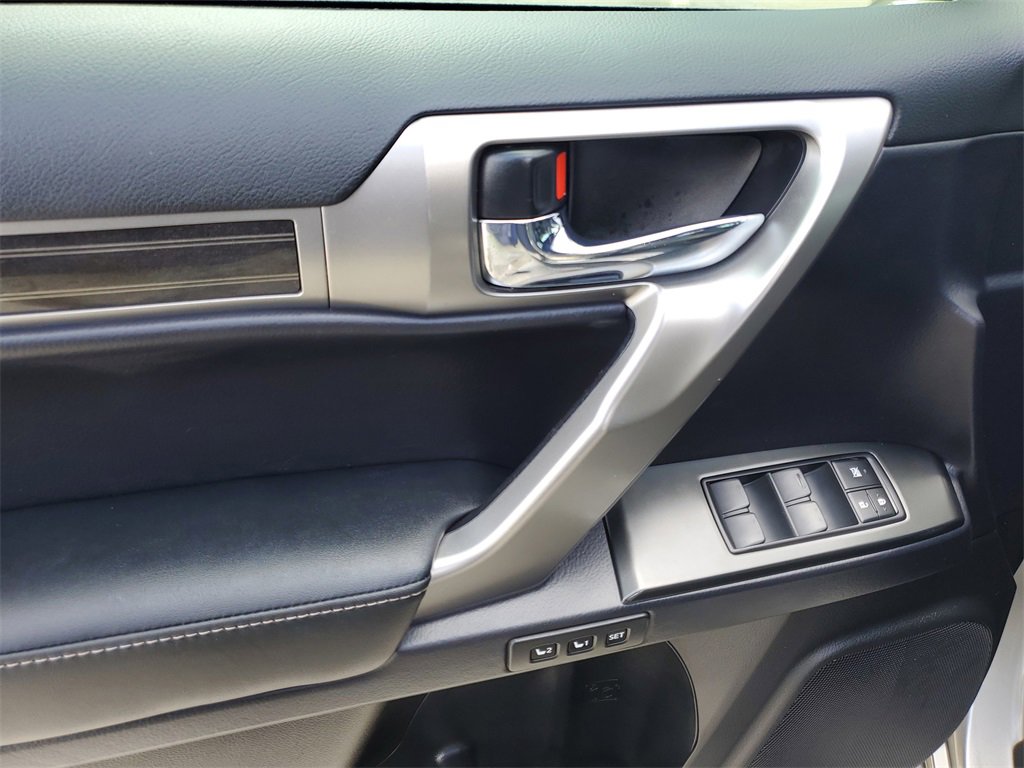 Used 2023 Lexus GX 460 Premium image 18