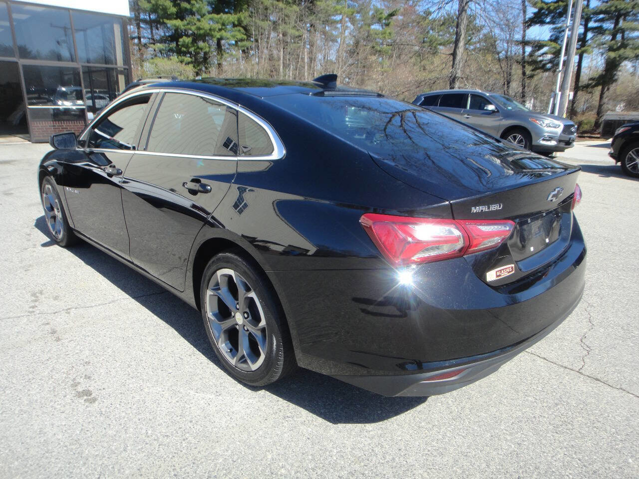 Used 2020 Chevrolet Malibu LT FWD image 4