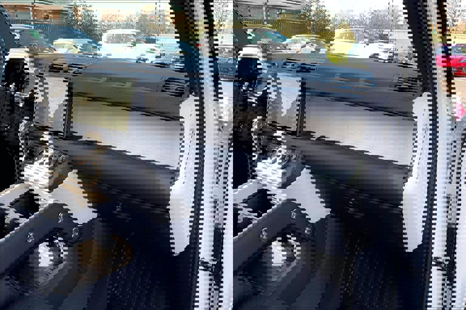 Used 2025 Land Rover Defender 110 S image 17