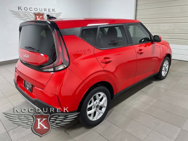 Used 2023 Kia Soul LX w/ LX Technology Package image 6