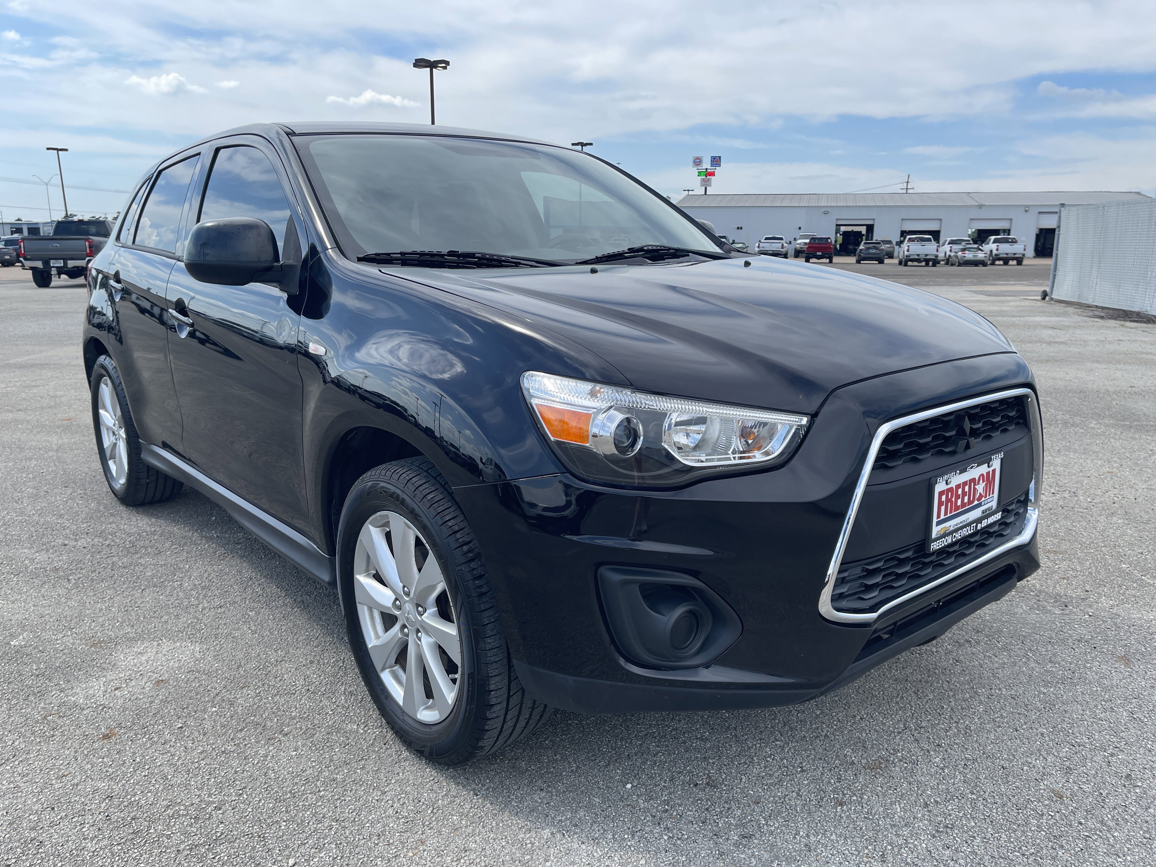 Used 2015 Mitsubishi Outlander Sport ES FWD image 2