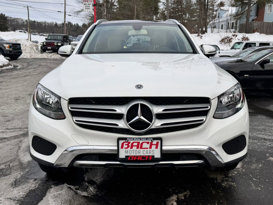 Used 2019 Mercedes-Benz GLC 300 4MATIC image 3