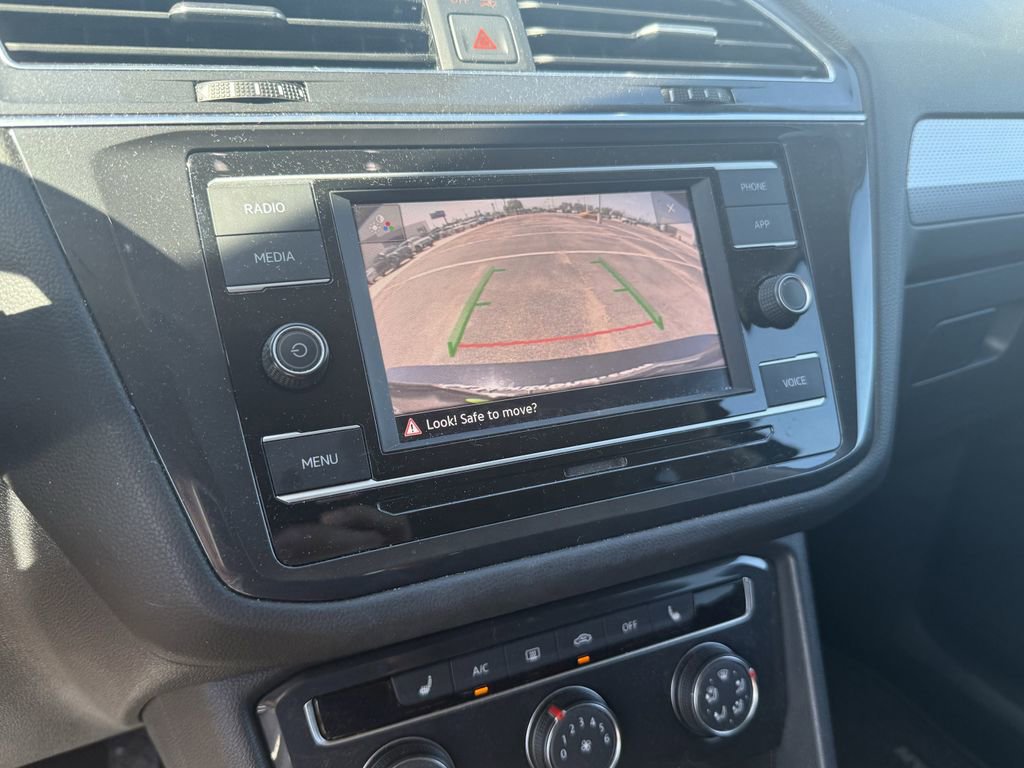 Used 2022 Volkswagen Tiguan S image 20