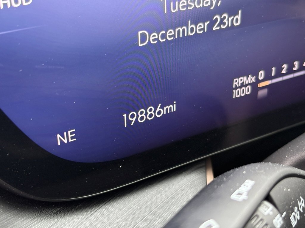 Used 2024 Buick Envision Sport Touring image 17