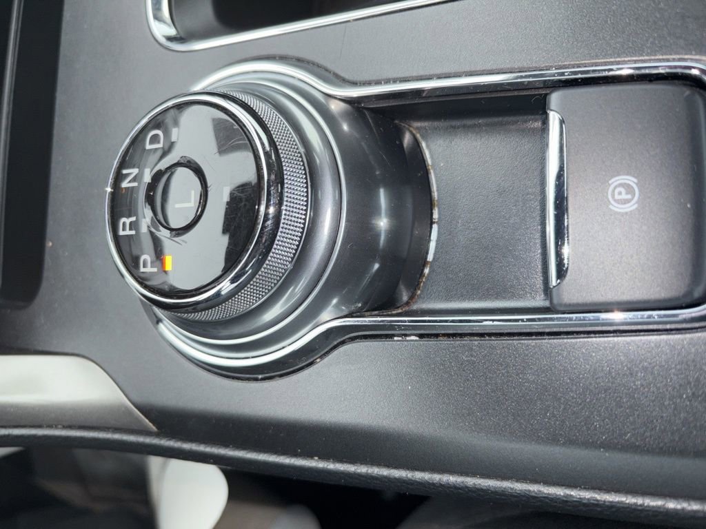 Used 2019 Ford Fusion SE image 33