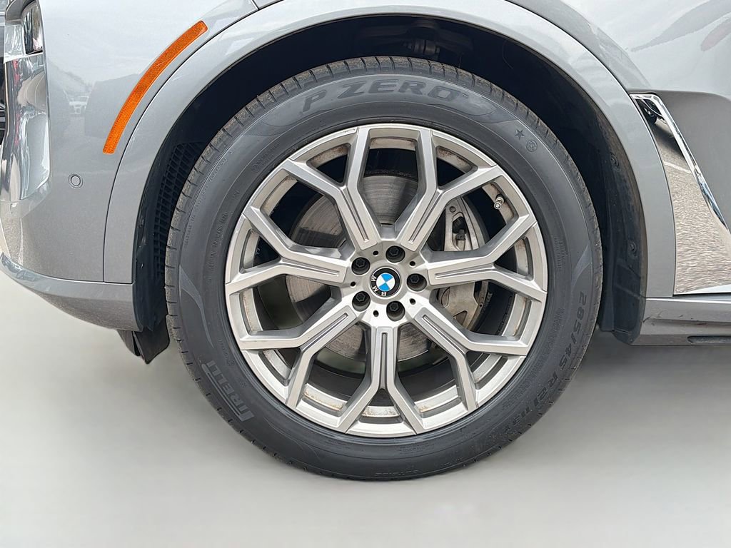 Used 2024 BMW X7 xDrive40i image 44