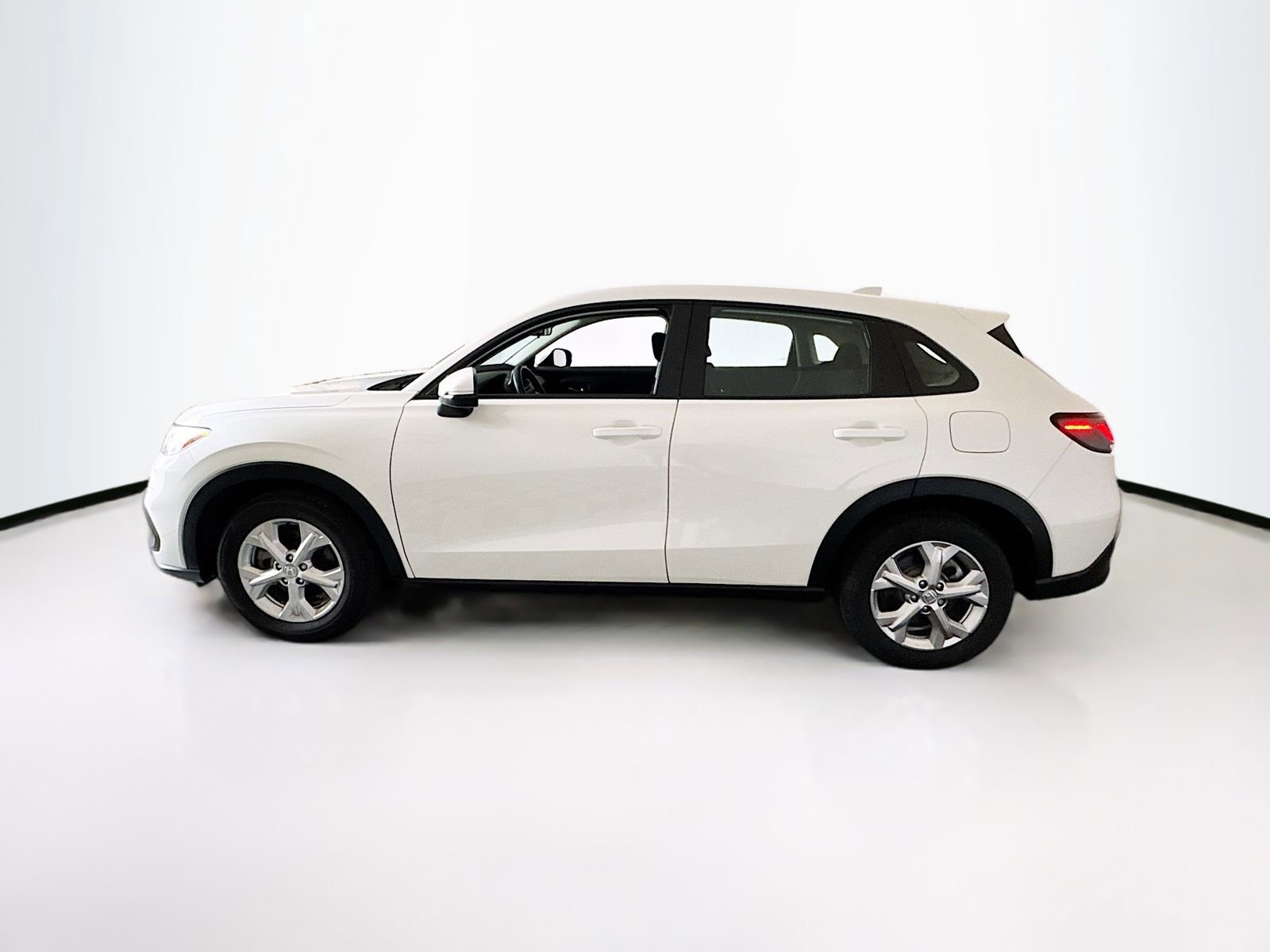 Used 2025 Honda HR-V LX image 4