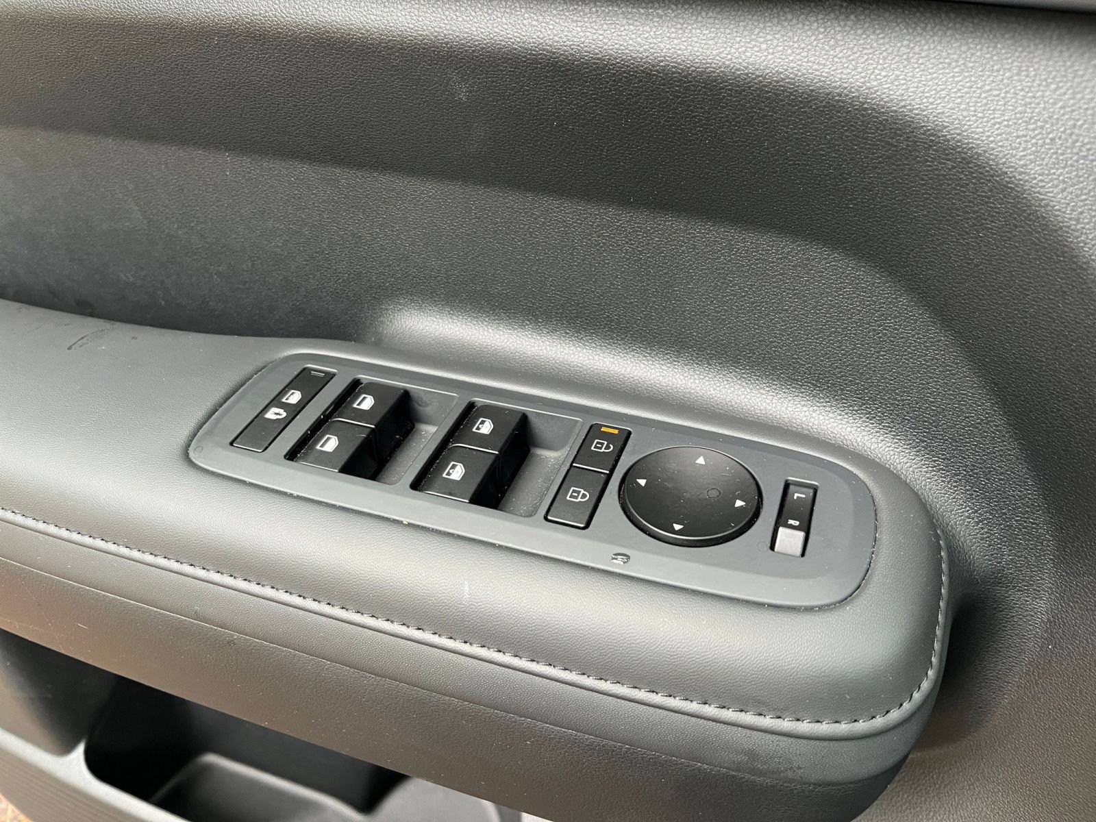 Used 2026 Hyundai Santa Fe SEL FWD image 18