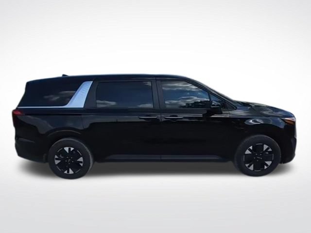 Certified 2026 Kia Carnival LXS FWD image 2