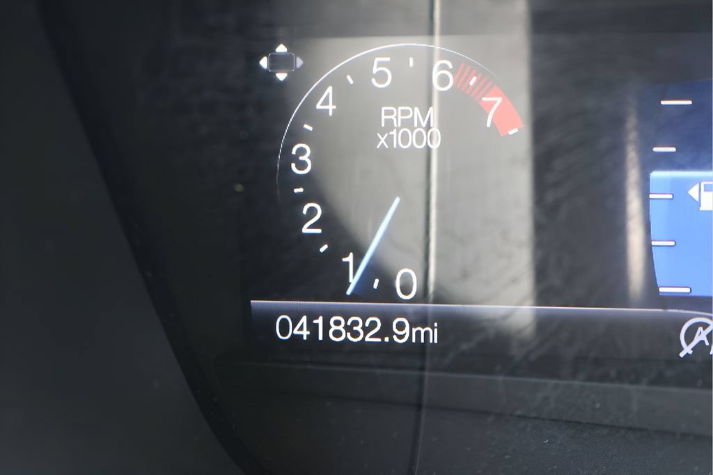 Used 2020 Ford Fusion SE FWD image 25