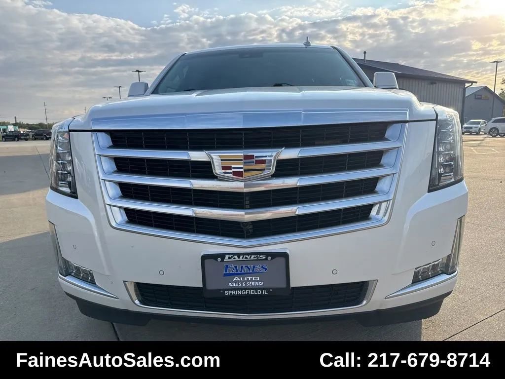 Used 2016 Cadillac Escalade Luxury image 30