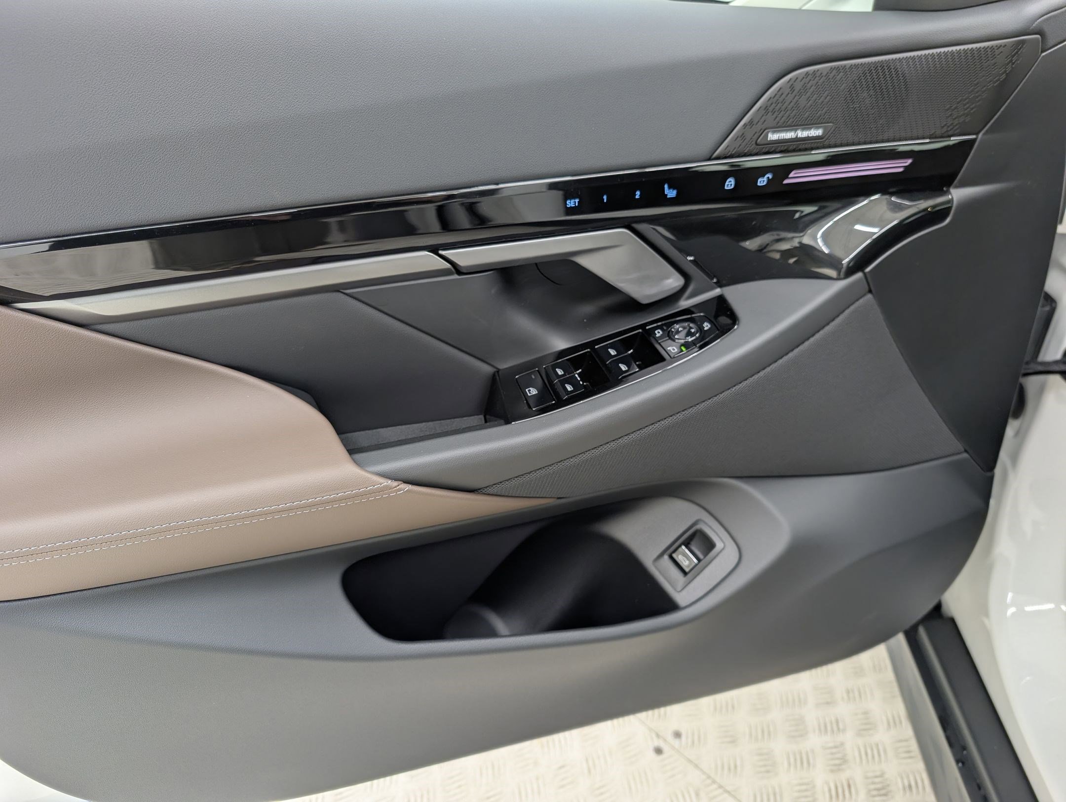 New 2026 BMW 530i w/ Premium Package RWD image 14