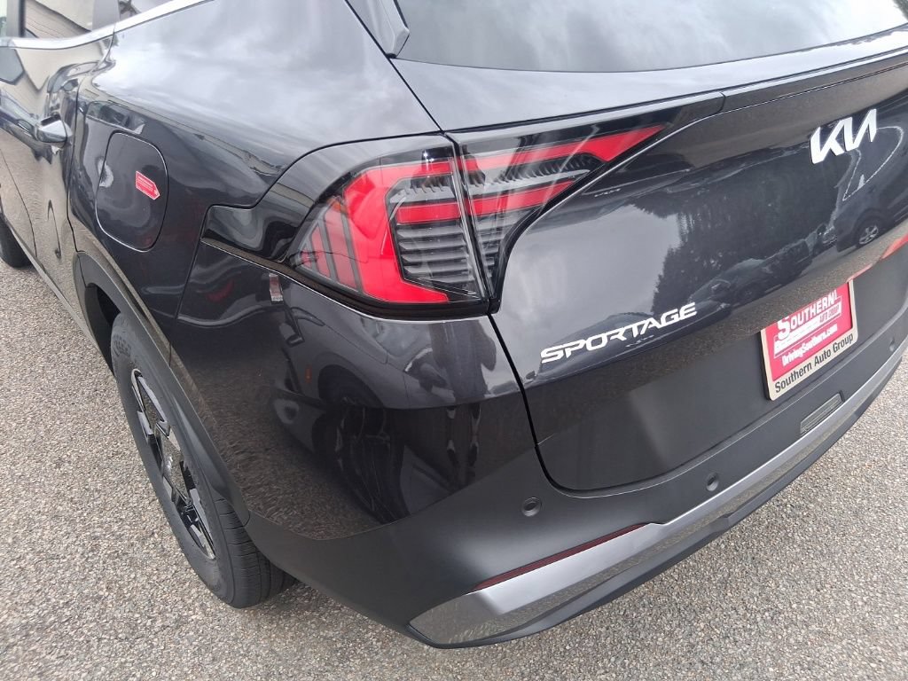 Certified 2026 Kia Sportage LX FWD image 11