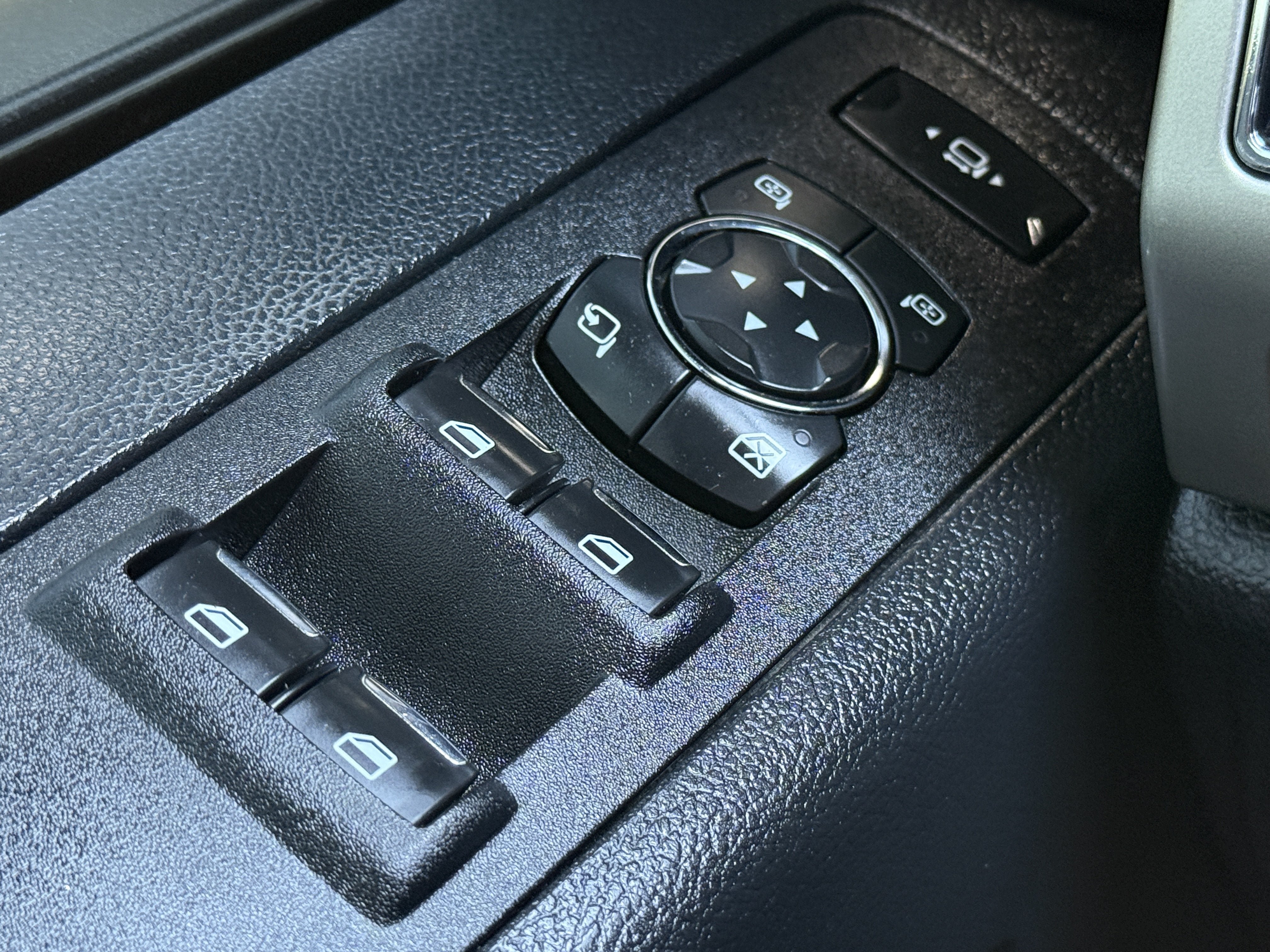 Used 2020 Ford F250 Lariat AWD/4WD image 22
