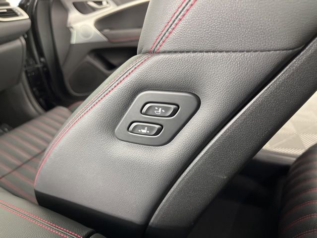 Used 2023 Genesis G70 3.3T w/ Sport Advanced Package image 47